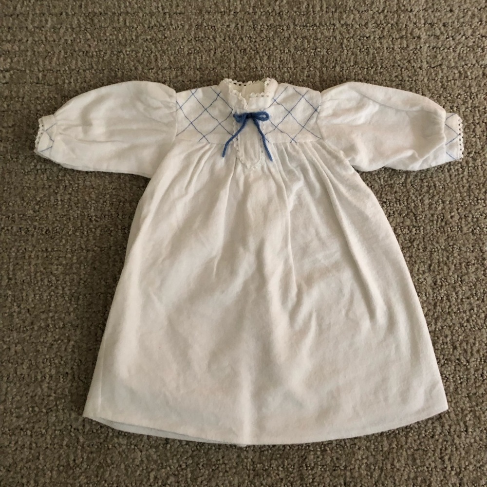 Pleasant Company (The American Girls Collection) - Vintage Kirsten’s Nightgown